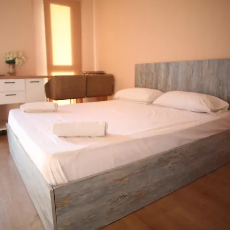 Tirana Daylight Apartment Exterior photo